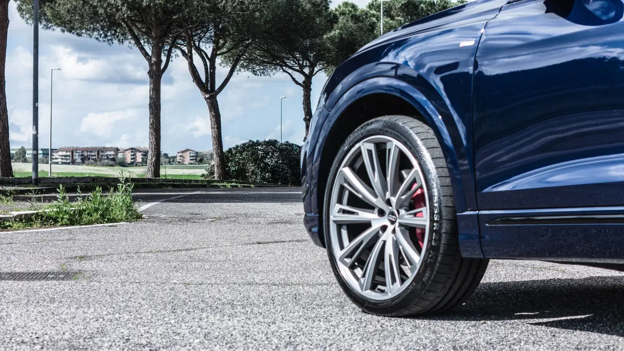Audi Q8 55 TFSI 2022, rear view — Milan Luxury Cars, Milan. The 2022 Audi Q8 55 TFSI pairs 340 hp with a cabin built for five, making it a practical…