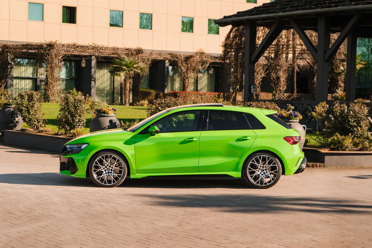 Audi RS3 Restyling 2025, front view — Milan Luxury Cars, Milan. The 2025 Audi RS3 Restyling brings 400 hp to a compact, all-wheel-drive body that feels…