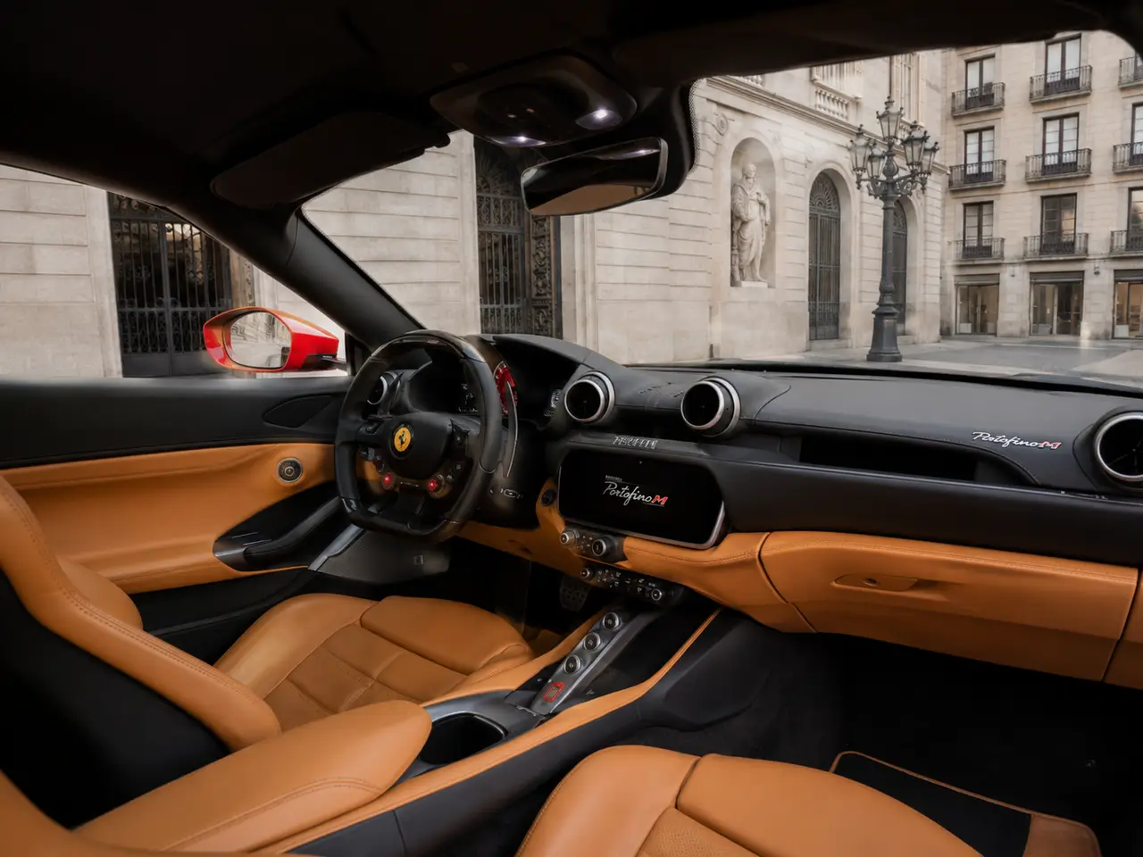 Ferrari Portofino M 2023, interior — Milan Luxury Cars, Milán. El Ferrari Portofino M combina la vocación de gran turismo con una potencia de 620 CV,…