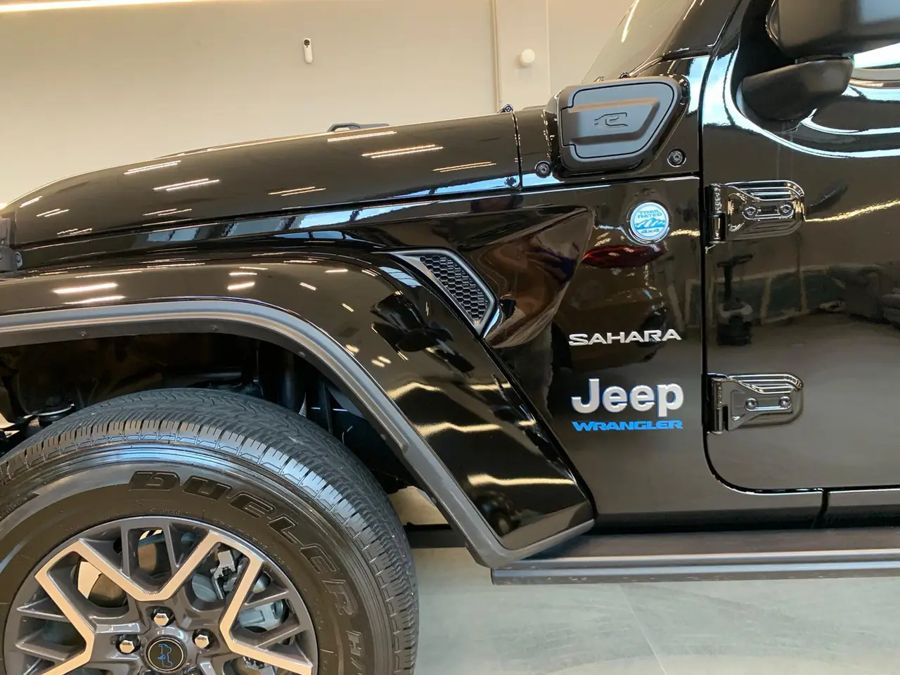 Jeep Wrangler 2025, rear view — Milan Luxury Cars, Milan. The 2025 Jeep Wrangler brings a different proposition to a fleet otherwise weighted…