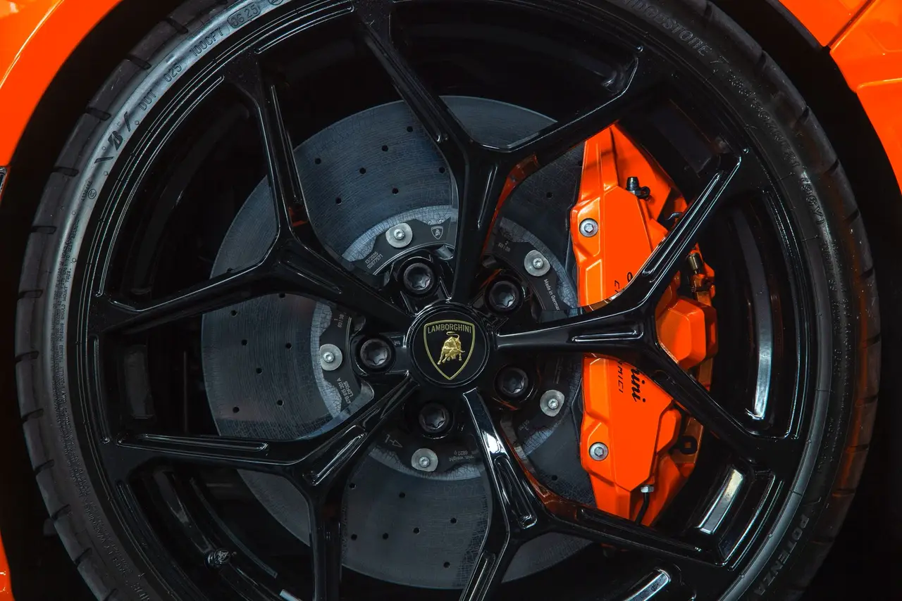 Lamborghini Revuelto 2026, exterior — Milan Luxury Cars, Milan. The Lamborghini Revuelto is Lamborghini's current flagship, a two-seat hybrid V12…