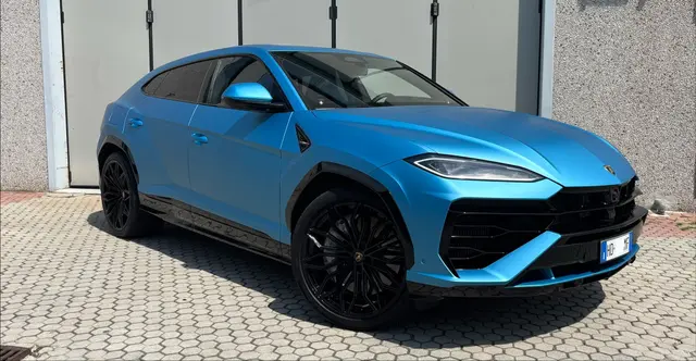 Lamborghini Urus SE 2025 — Milan Luxury Cars, Milan
