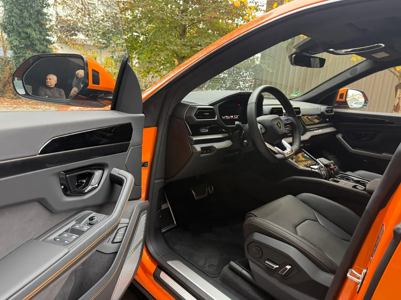 Lamborghini URUS SE 2025, interior — Milan Luxury Cars, Milan. The Lamborghini URUS SE pairs 800 hp with a five-seat cabin, a combination few vehicles…