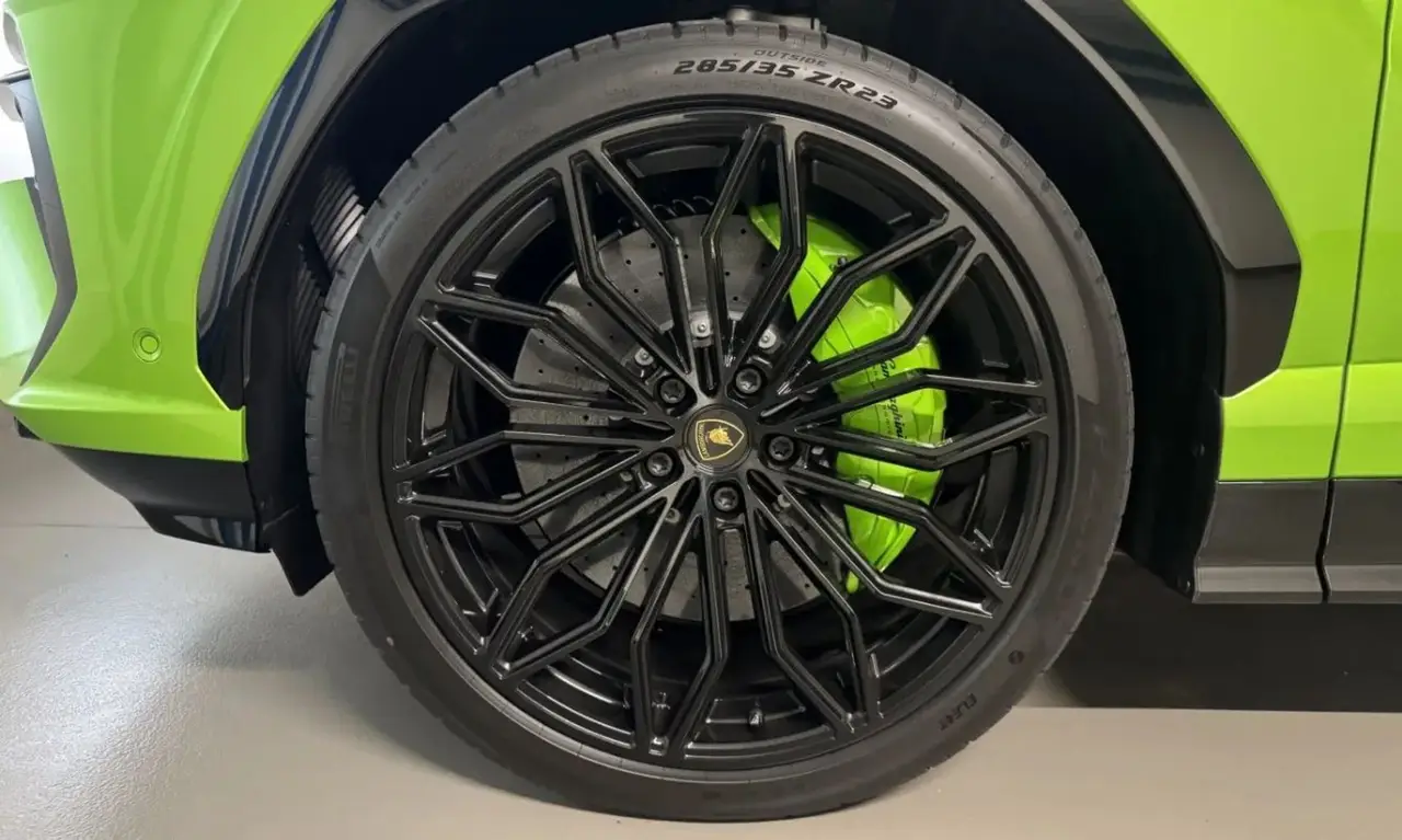 Lamborghini Urus SE 2026, exterior — Milan Luxury Cars, Milan. The Lamborghini Urus SE pairs 800 hp with five-seat practicality, a combination that sets…
