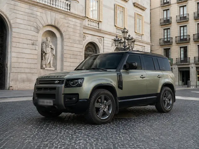 Land Rover Defender X-Dynamic 7 seater 2024 — Milan Luxury Cars, Milan