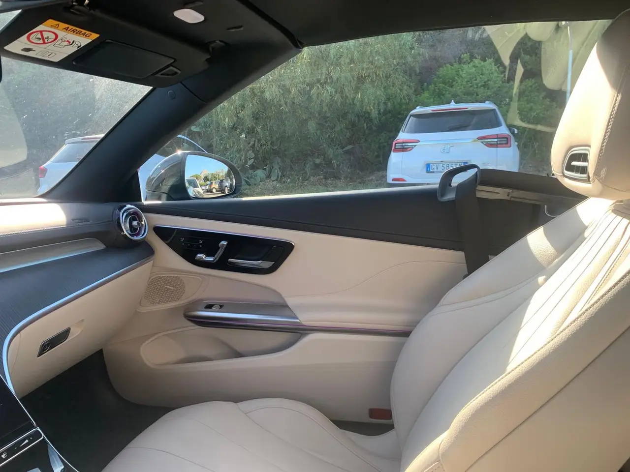 Mercedes Benz CLE Cabrio 2025, front view — Milan Luxury Cars, Milan. The 2025 Mercedes Benz CLE Cabrio pairs a 258 hp engine with a four-seat layout, giving…
