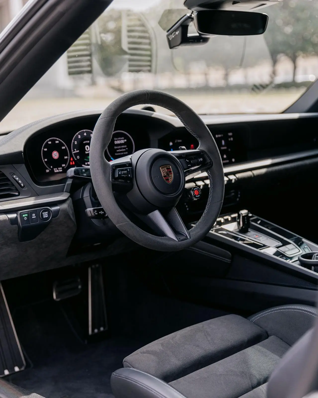 Porsche Carrera Spyder 992,2 GTS 2025, front view — Milan Luxury Cars, Milan. The 2025 Porsche Carrera GTS Spyder (992.2) pairs a 541 hp flat-six with an open roof,…