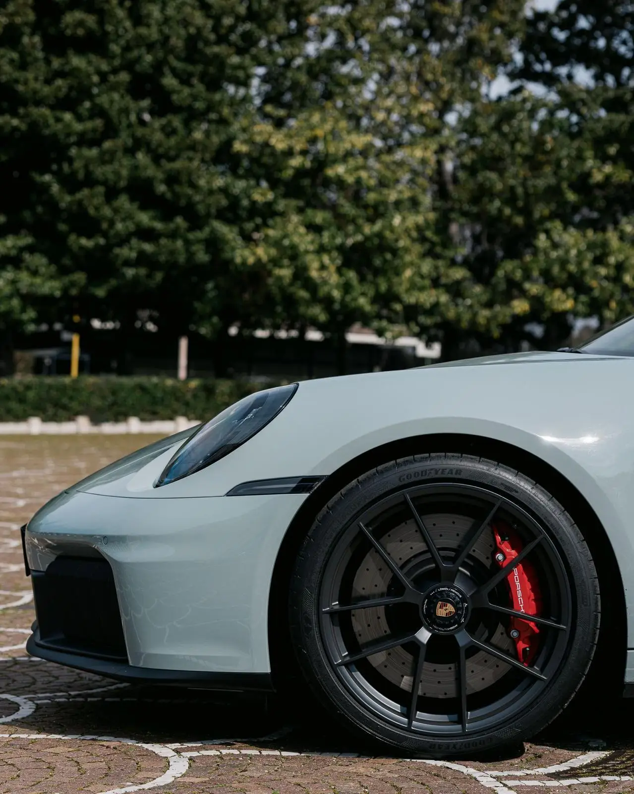 Porsche Carrera Spyder 992,2 GTS 2025, dashboard — Milan Luxury Cars, Milan. The 2025 Porsche Carrera GTS Spyder (992.2) pairs a 541 hp flat-six with an open roof,…