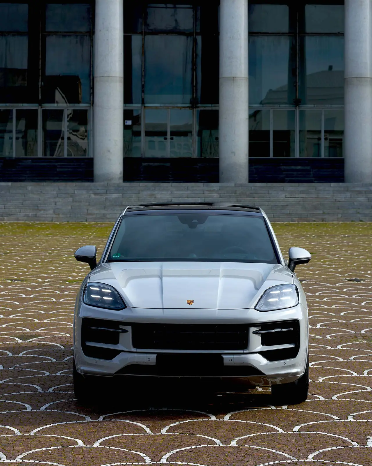 Porsche Cayenne 2025, rear view — Milan Luxury Cars, Milan. The 2025 Porsche Cayenne pairs 353 hp with a five-seat cabin, a combination built for…