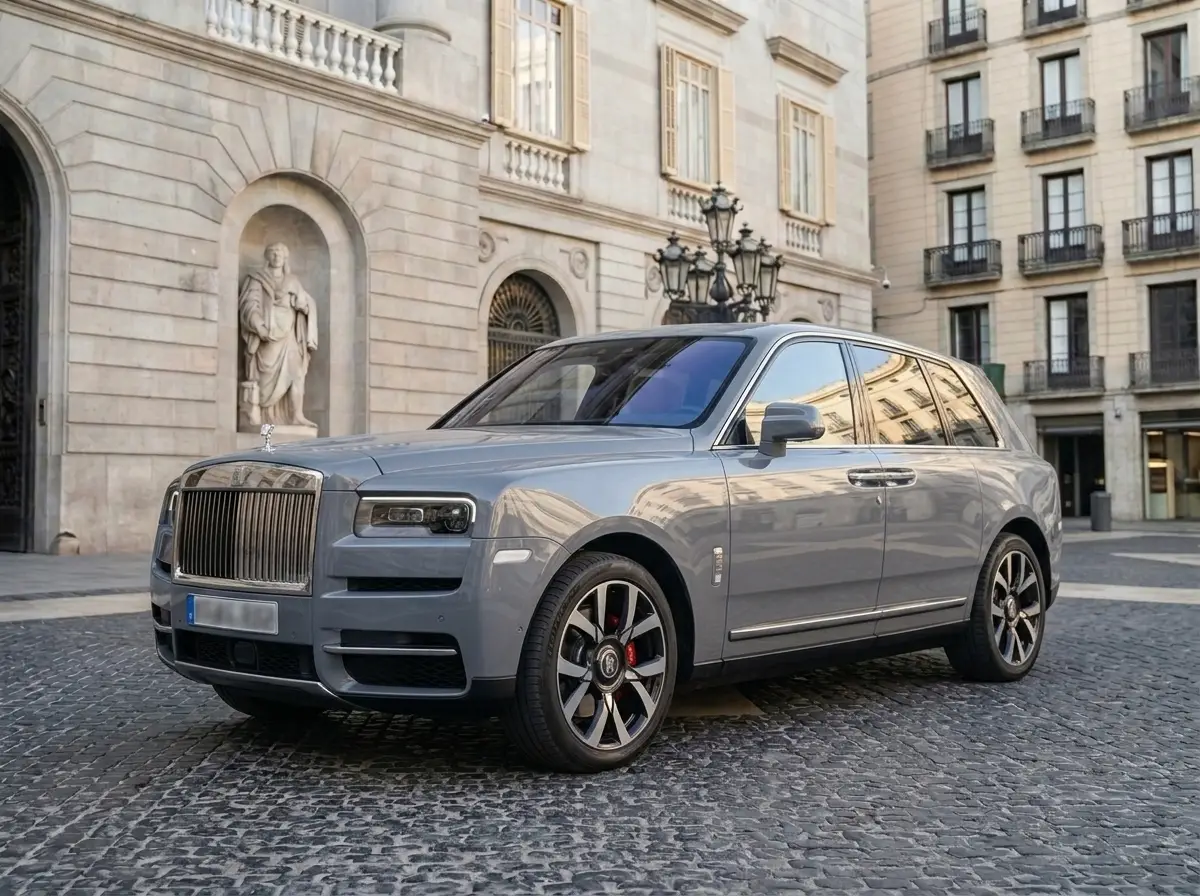 Rolls-Royce Cullinan 2025 — Milan Luxury Cars, Milan. The 2025 Rolls-Royce Cullinan pairs SUV height and stance with a cabin tuned for calm…
